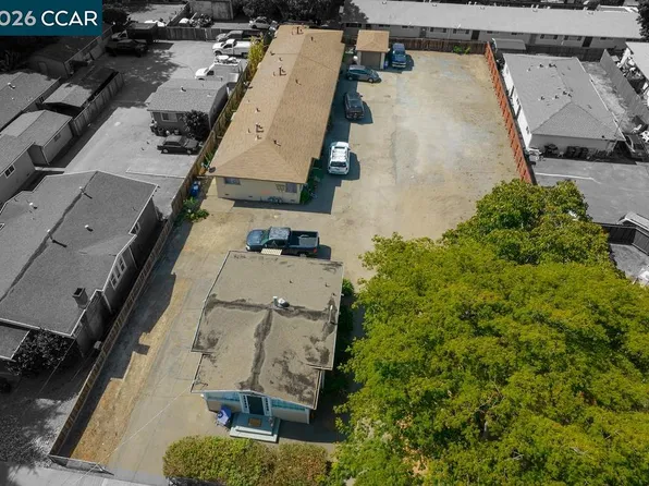 24063 Park St, Hayward, CA 94541
