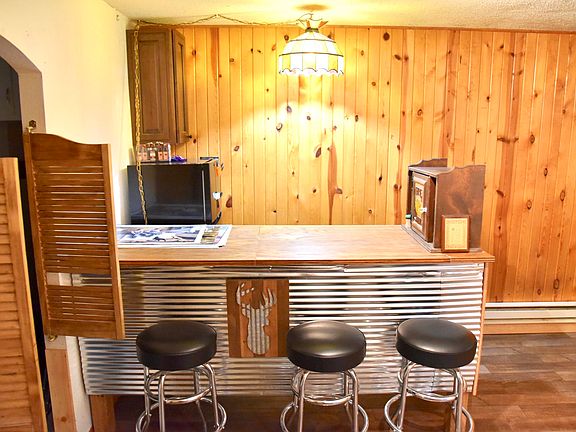 5th image of 1019 E Erskine St