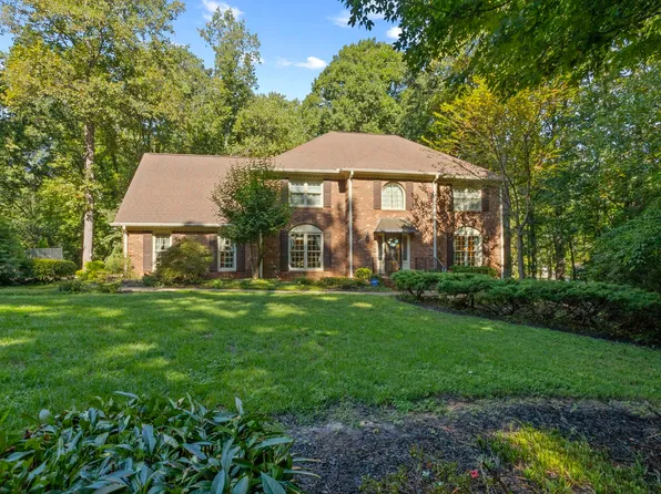 1228 Shadowood Dr, Spartanburg, SC 29301