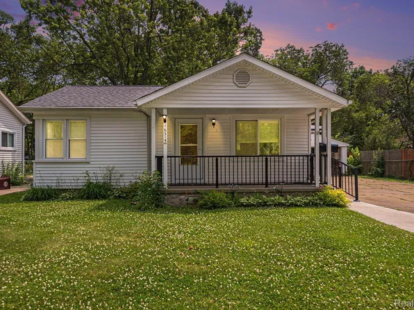 16315 Kennebec St, Southgate, MI 48195
