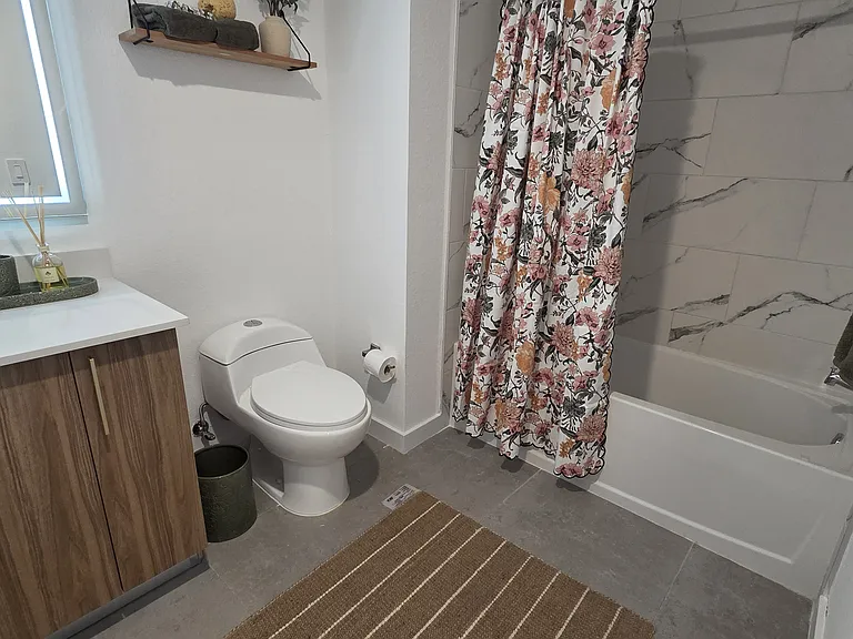 1636 Jackson St #B — Photo 8