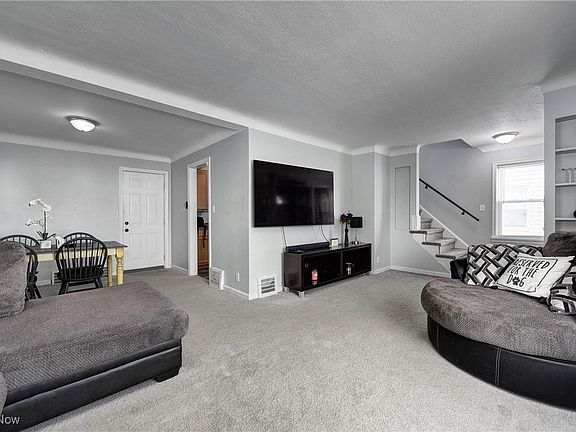 5th image of 12424 Willard Ave