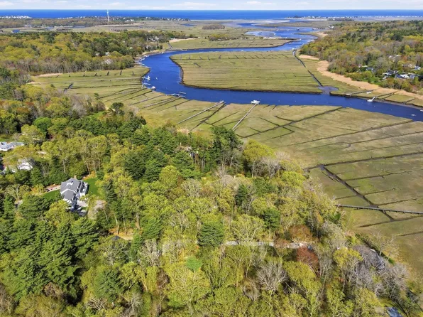 95 Stony Brook Ln, Norwell, MA 02061