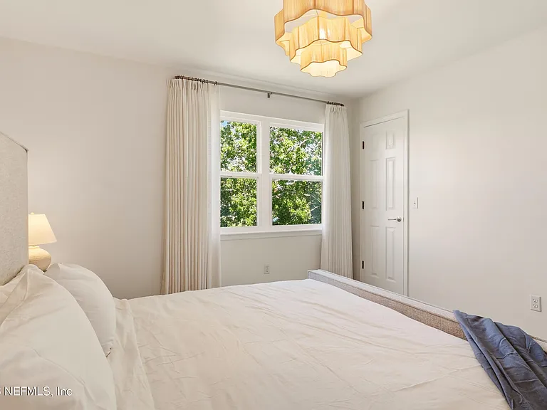 120 Alsace Ct — Photo 38