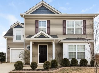 909 Ribbonleaf Ln, Fuquay Varina, NC 27526