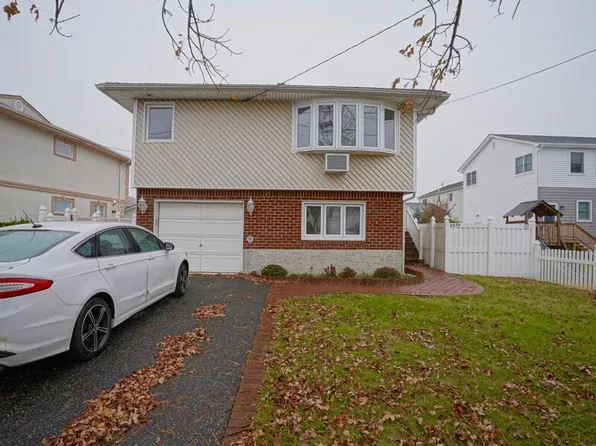 (undisclosed Address), Bellmore, NY 11710