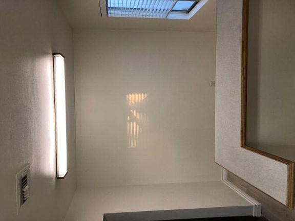 3rd image of 628 S Glenwood Pl