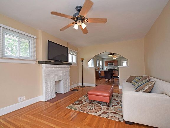 4th image of 4378 Oakwood Ave