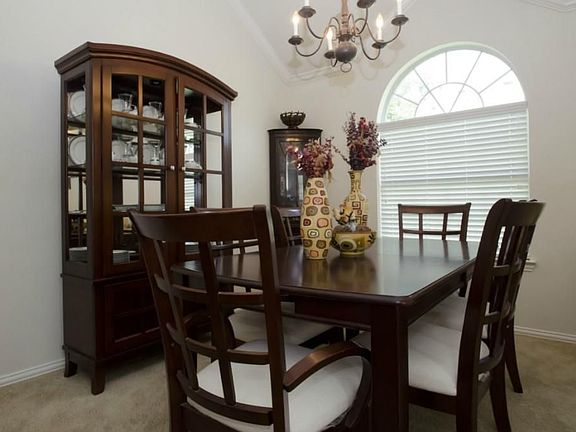 4th image of 1121 Miramar Ave