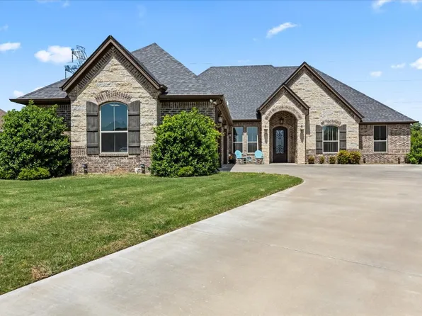 150 Elk Cv, Stephenville, TX 76401