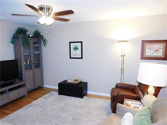 5th image of 3458 Maclaren Dr