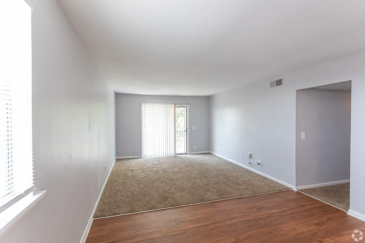 Highland Ridge Apartments — Photo 4