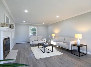 282 Hallock Rd, Stony Brook, NY 11790