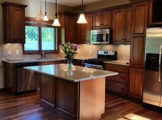 N9037 Spring Valley Rd, Menasha, WI 54952