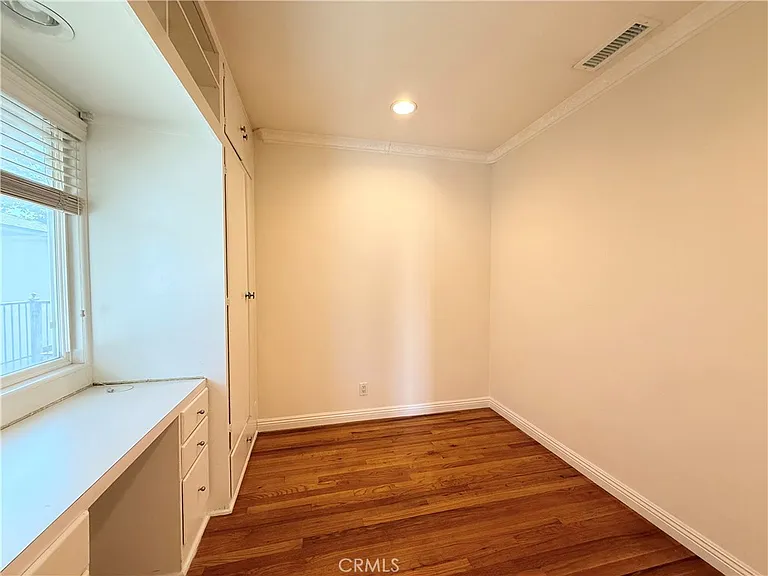 1036 S Hidalgo Ave — Photo 18