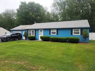 18 Corson St, Rochester, NH 03867