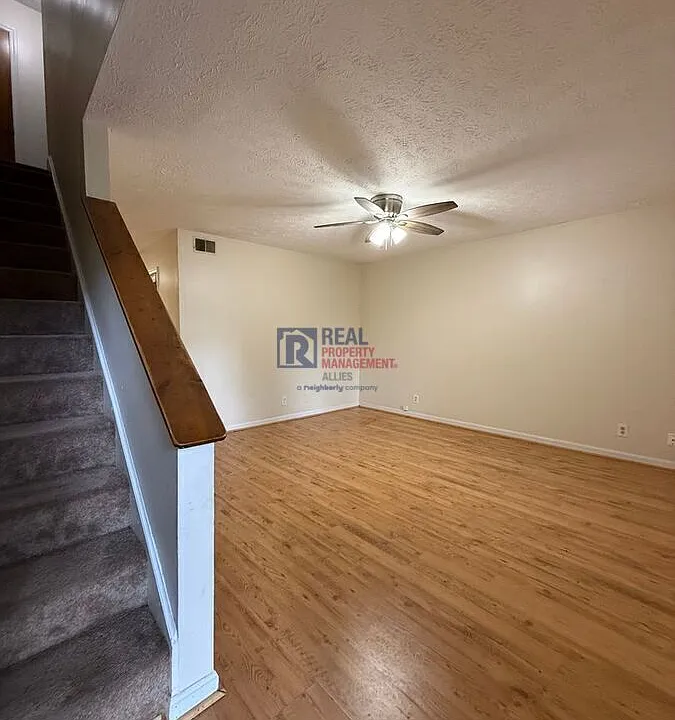 3 Cliffview Dr SE #1