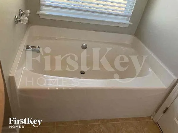 109 W Bank Dr — Photo 13