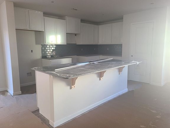 4th image of 581 Wooden Duck St