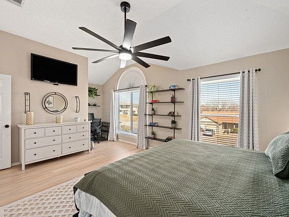 5th image of 1506 Clearview Loop