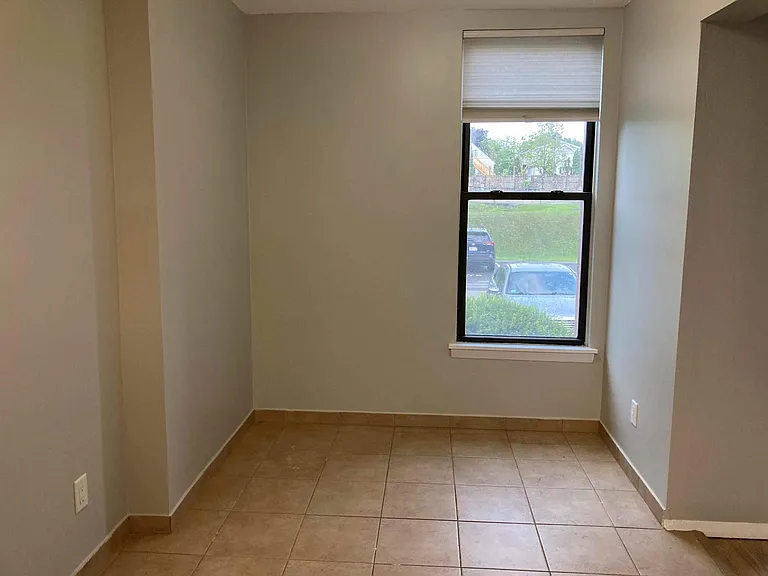 48 Shrewsbury Green Dr #E — Photo 24