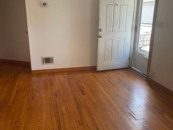 5th image of 83 Tioga St Floor 1