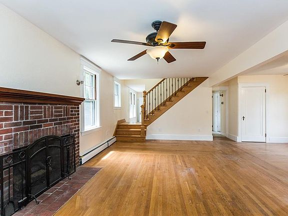 3rd image of 16 Berwick Ave