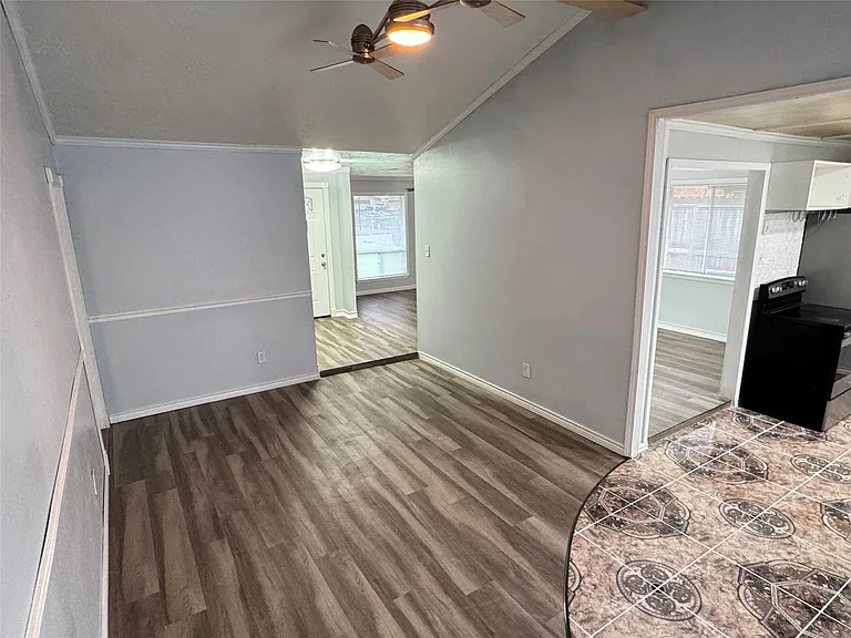 23115 Ludgate Dr — Photo 10