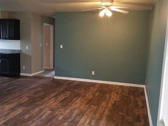 3rd image of 419 S Walnut Ave #3