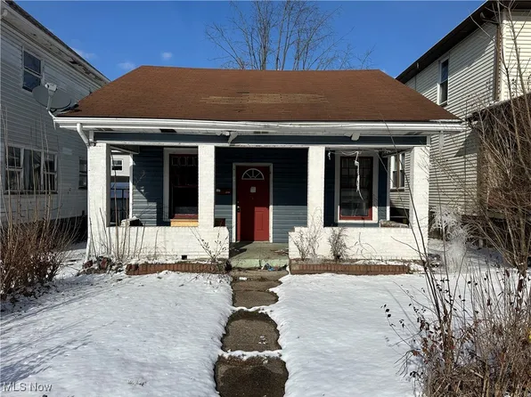 1341 Oak Grove Ave, Steubenville, OH 43952