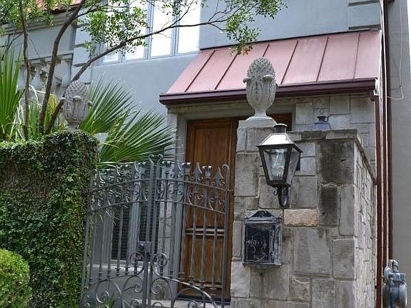 2nd image of 220 Chichester Pl