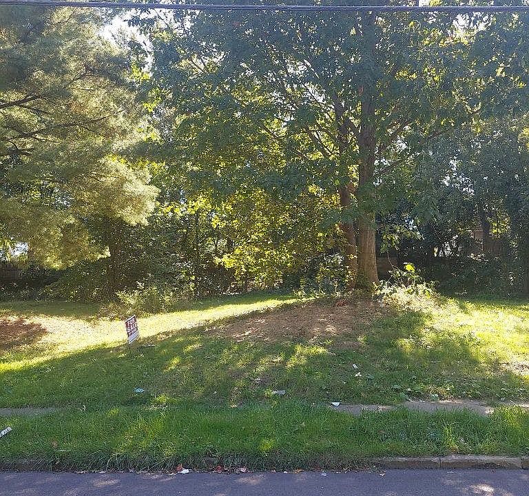 2nd image of 46 E Emerling Ave Unit 1