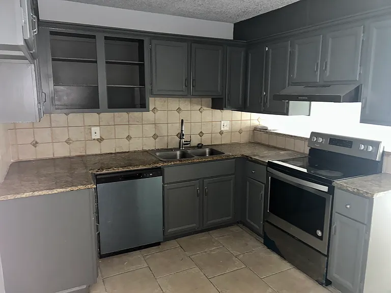 4953 Miller Ave — Photo 6