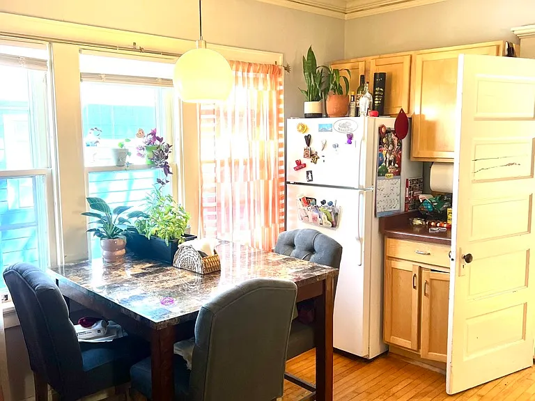 715 E Wright St — Photo 12