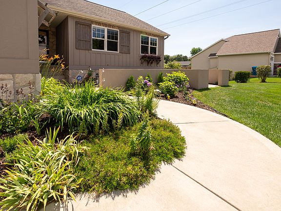 2nd image of 16804 Watersedge Dr