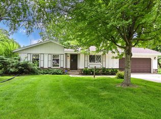 3319 W Woodward DRIVE, Franklin, WI 53132