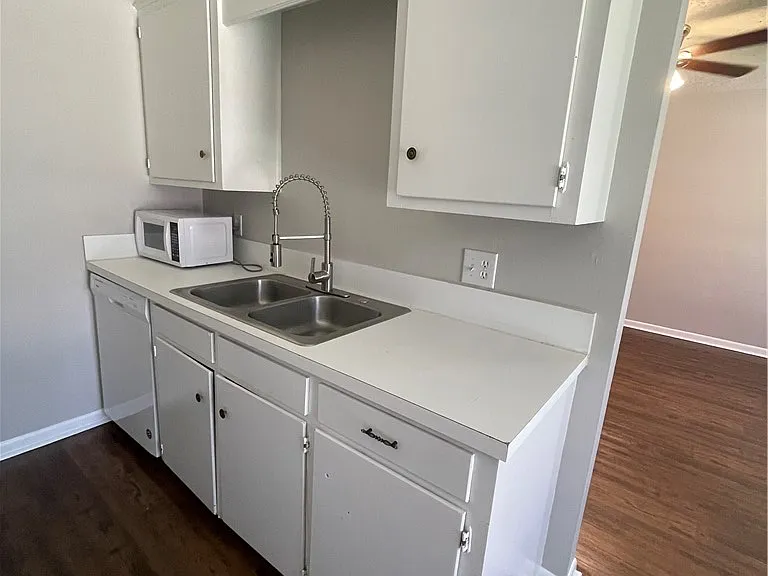 800 Concho Pl — Photo 4