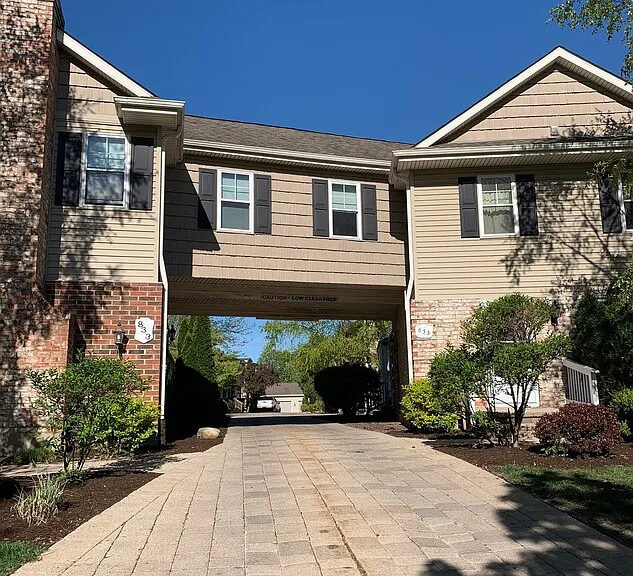 853 Village Quarter Rd — Photo 1