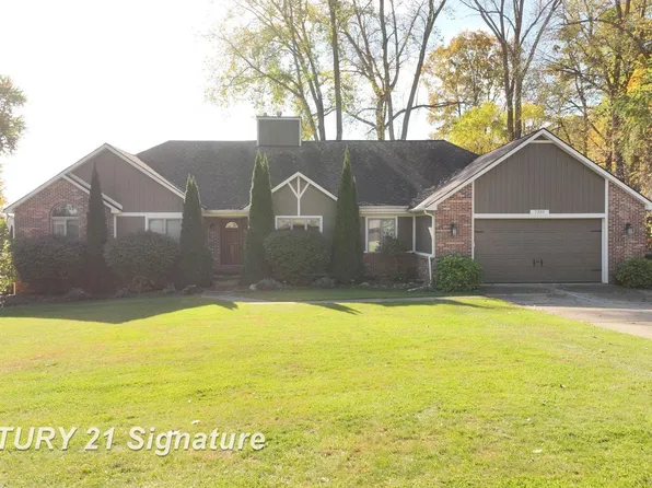 7335 Surfwood Dr, Fenton, MI 48430