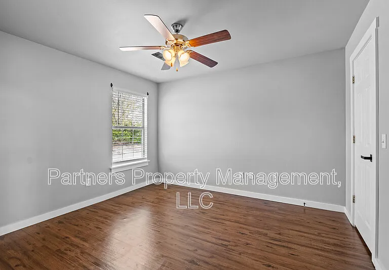 825 N Leverett Ave #2 — Photo 10