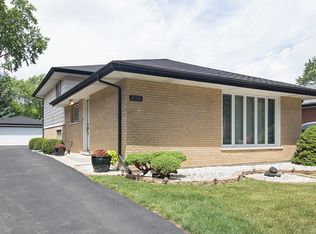 4610 Forest Ave, Brookfield, IL 60513