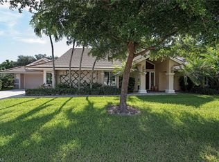 804 Pine Village Ln, Naples, FL 34108