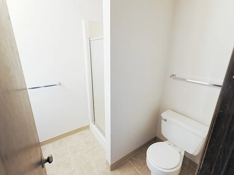 1110 F St #5 — Photo 28