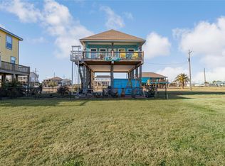110 Verdia Dr, Crystal Beach, TX 77650