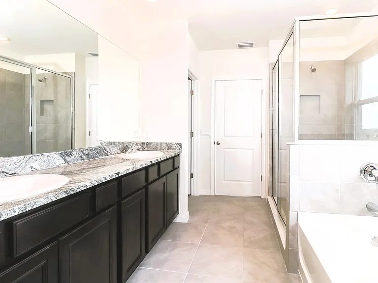 10832 Charlotte Dr — Photo 8