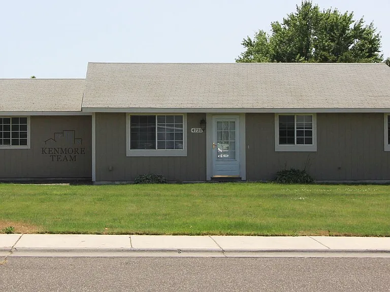 4731 Hibiscus St — Photo 1