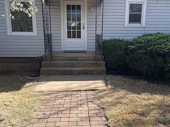 5th image of 9061 L St