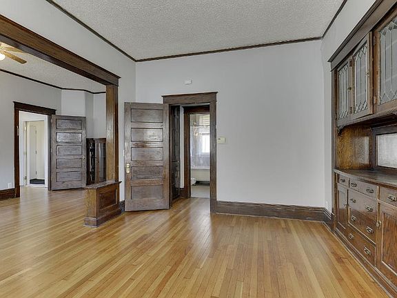 5th image of 1320 Vincent Ave N