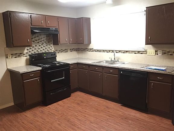 5th image of 1931 Summer Place Dr