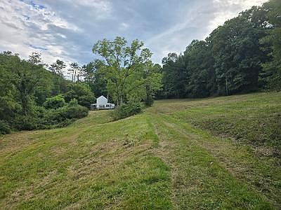 3rd image of 2083 Dry Run Rd